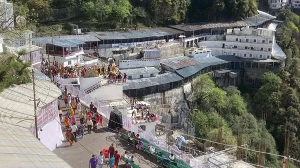 Shri Mata Vaishno Devi Shrine Board Extends Darshan Hours At Old Cave ...