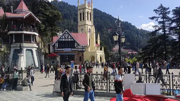 Himachal Pradesh: With AQI at 34, Shimla attracts tourists from states breathing 'poor' air With AQI at 34, Shimla attracts tourist