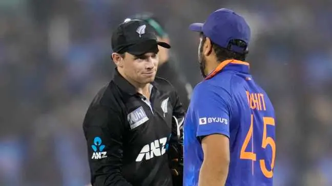 Rohit Sharma & Tom Latham shake hands