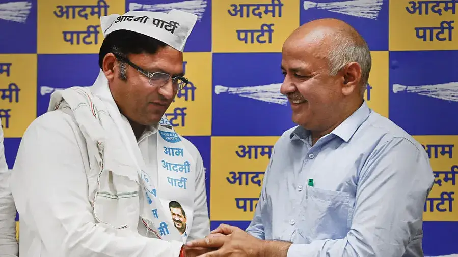 BREAKING: Trouble Mounts for AAP as Key Dalit Leader, 47 Others Quit ...