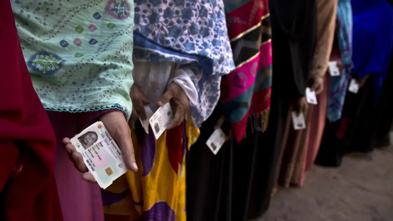 Maharashtra: ठाणे में अवैध रूप से रह रहीं बांग्लादेशी महिलाएं गिरफ्तार, मकान मालिक की तलाश Bangladesh