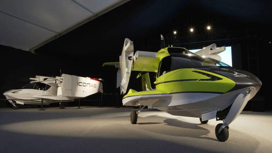 Sports Aviation: New single seater aircraft ICON A5 Amphibious gets ...