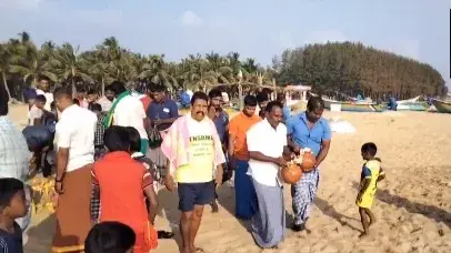 Tamil Nadu remembers 2004 tsunami victims on 19th anniversary Tamil Nadu remembers 2004 tsunami victims on 19th anniversary