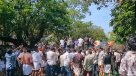 Kerala: FIR Against Congress MLAs, Leaders in Connection With Protest March Against State Govt Congress protest in Kochi.