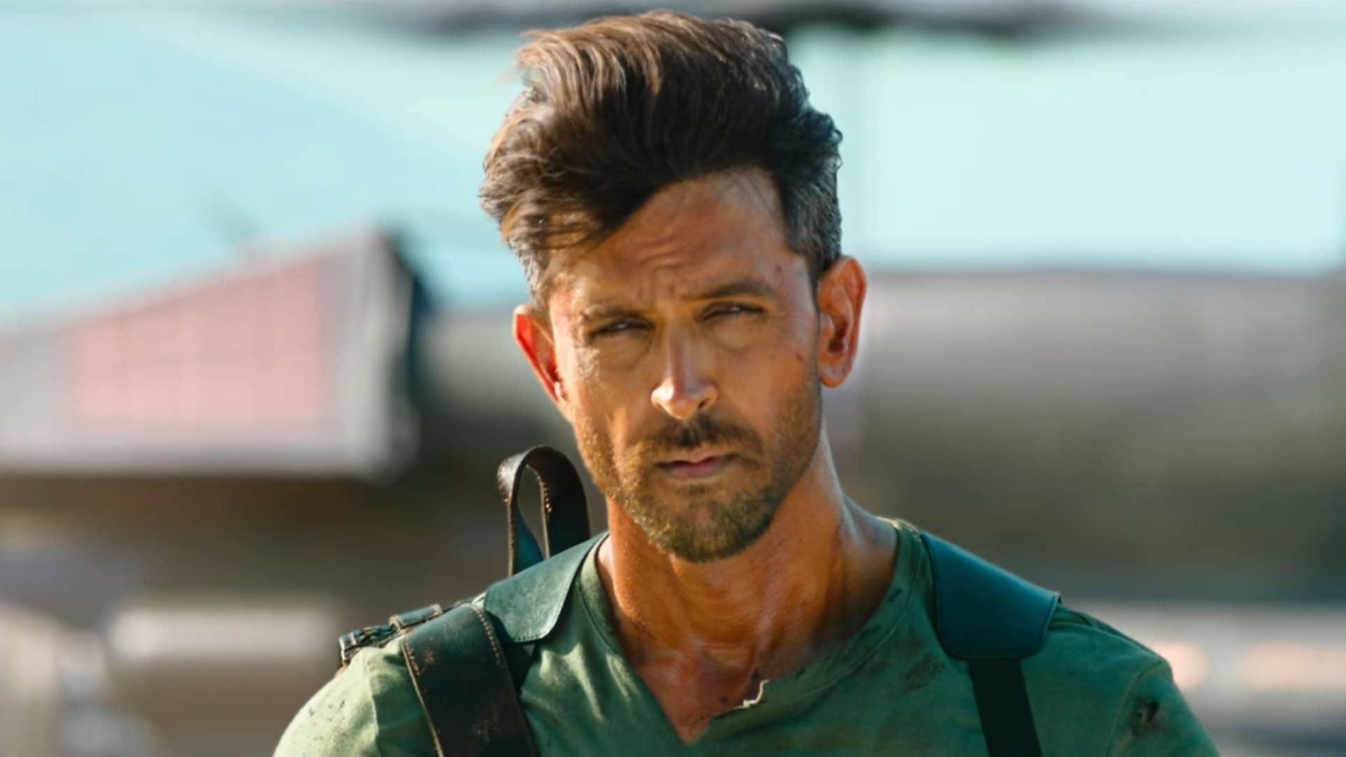 Fighter: Siddharth Anand shares BTS photo | Republic World