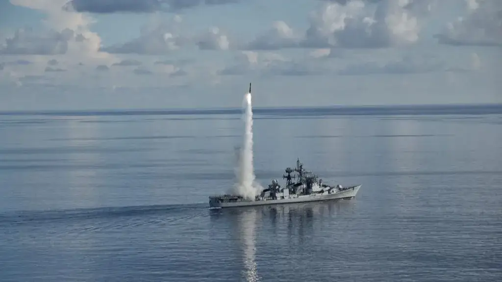 Navy's INS Rana successfully tests BrahMos missile | Republic World