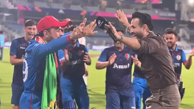 AFG vs PAK: Rashid fulfills promise to Irfan, Pathan returns favour after AFG humiliate Pakistan Irfan Pathan and Rashid Khan dance after AFG vs PAK