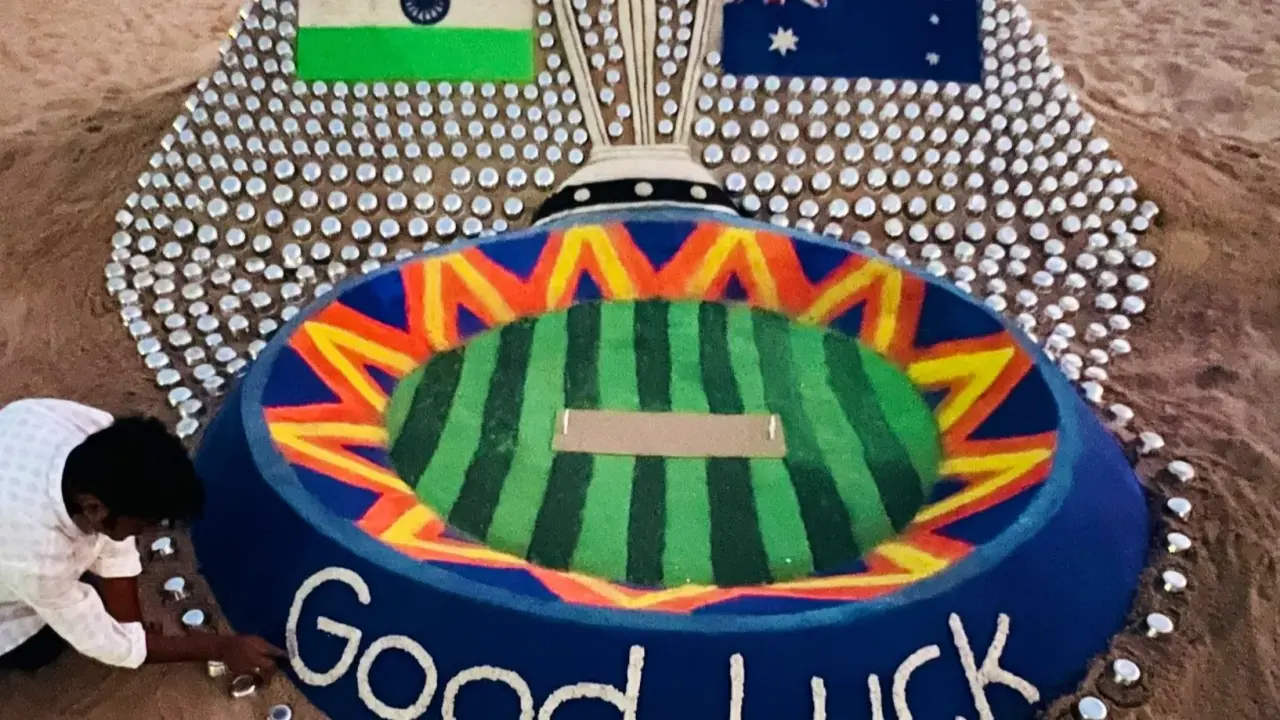 Sudarsan Pattnaik makes sand art and wishes Team India for Cricket World Cup final