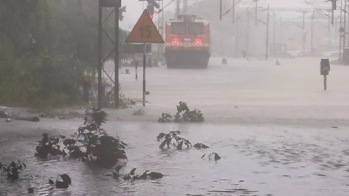 Heavy Rainfall Batter Parts Of Tamil Nadu, More Showers Predicted For ...