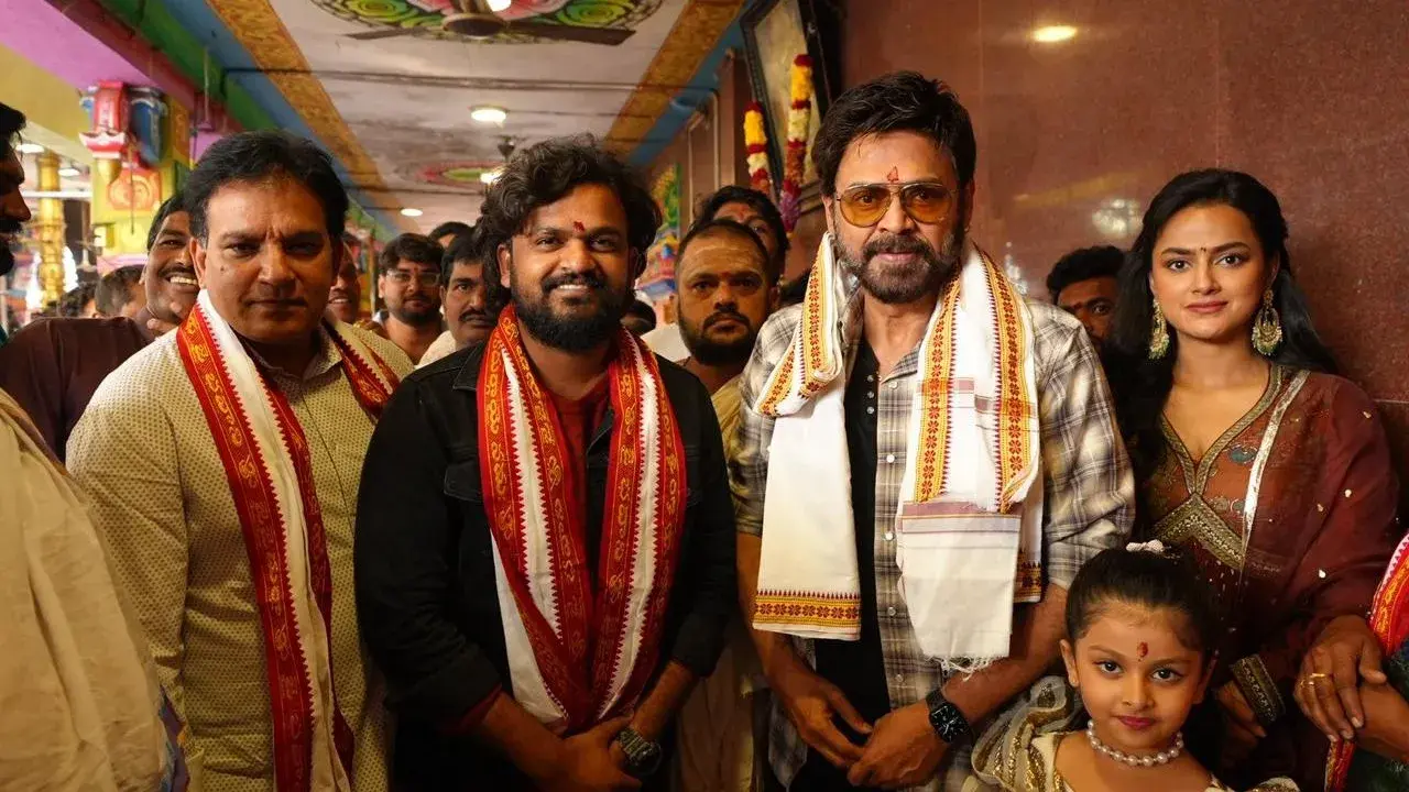 Saindhav's team arrives at Kanaka Durga temple