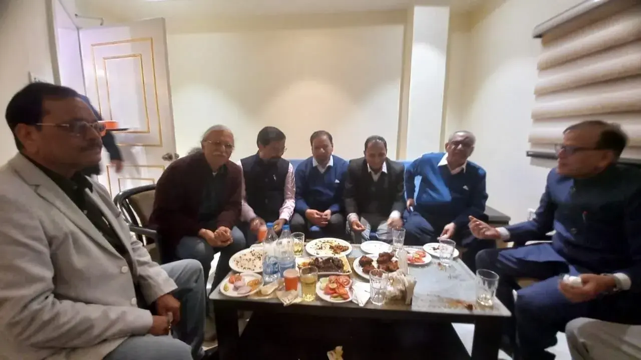 Doctors from Darbhanga Medical College and Hospital, Bihar allegedly consuming alcohol