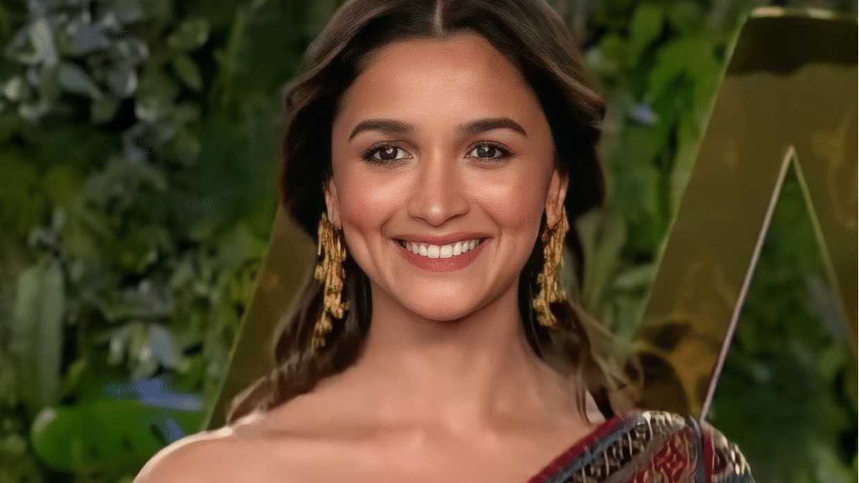 Alia Bhatt Attends Saudi Arabia Award Event In Red Saree, Acceptance