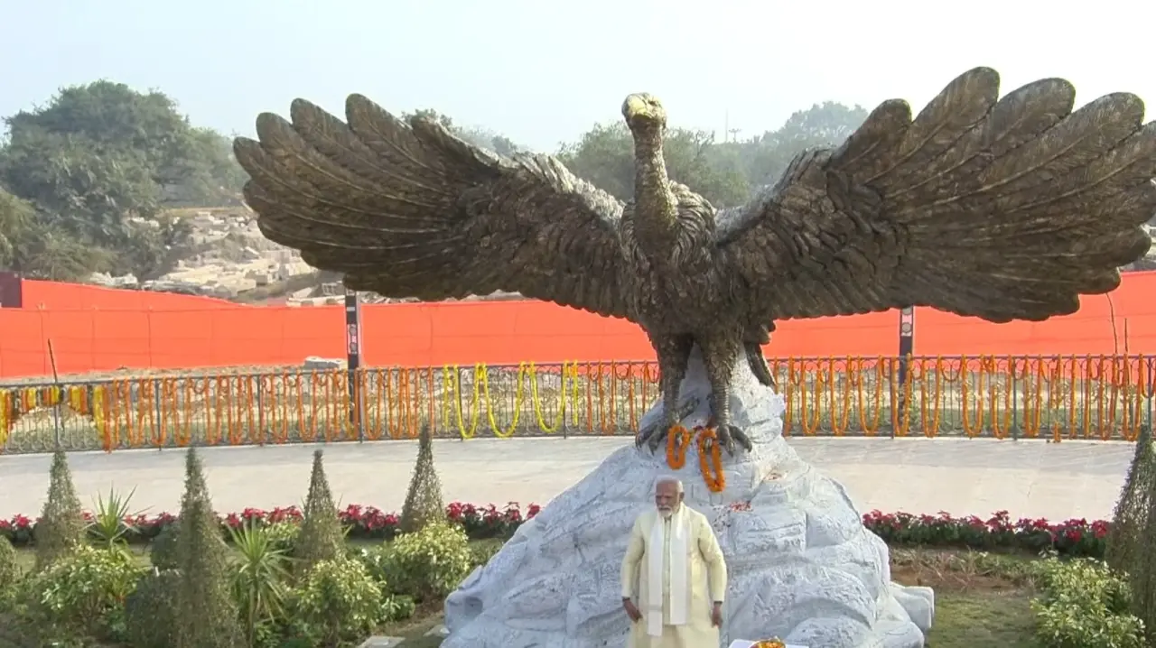 PM Modi Unveils A Jatayu Statue In Ram Mandir's Premise: Here's Its Significance In Lord Ram's Life PM Modi with Jatayu statue