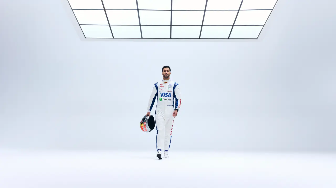 Ex-Formula 1 driver Daniel Ricciardo is courted by Australian Supercars series Daniel Ricciardo