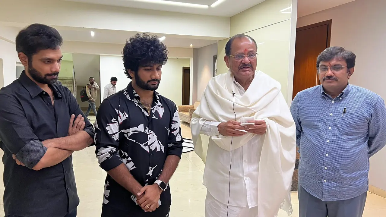 Padma Vibhushan Awardee M Venkaiah Naidu Reviews HanuMan, Director Prasanth Varma Reacts M Venkaiah Naidu with Prasanth Varma
