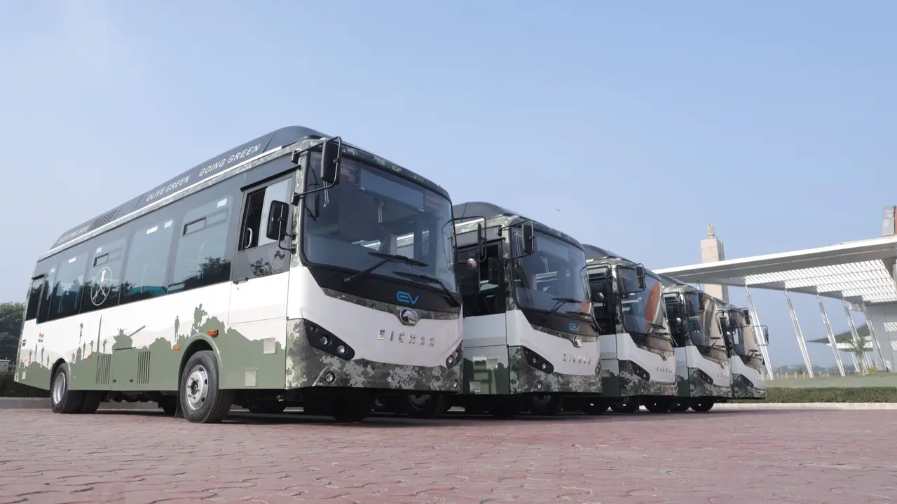 Olive Green Going Green: Army Inducts E-Buses to Facilitate Troop Movement Within Delhi-NCR | WATCH Indian Army is not only bringing in electric buses but also electric light vehicles and motorcycles for use in peace stations