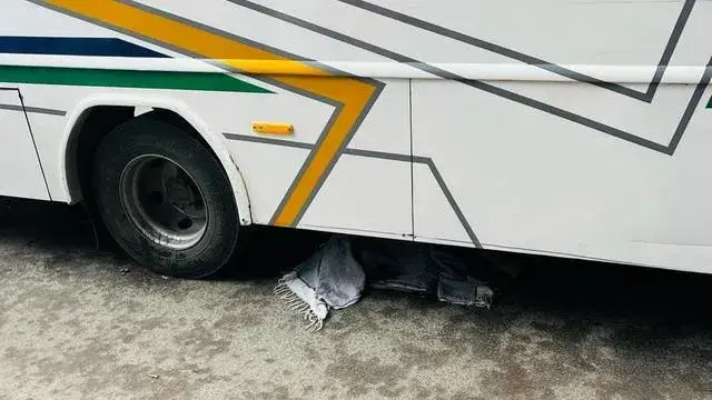 Delhi: 12-Year-Old Girl Hit By School Bus Dies, Driver Arrested ...
