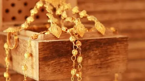 RBI sets issue price at Rs 6,199 per gram for Sovereign Gold Bond Series III Gold futures