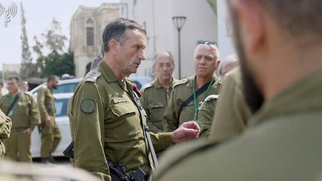 IDF chief holds key security review meets with commanders, directs ...