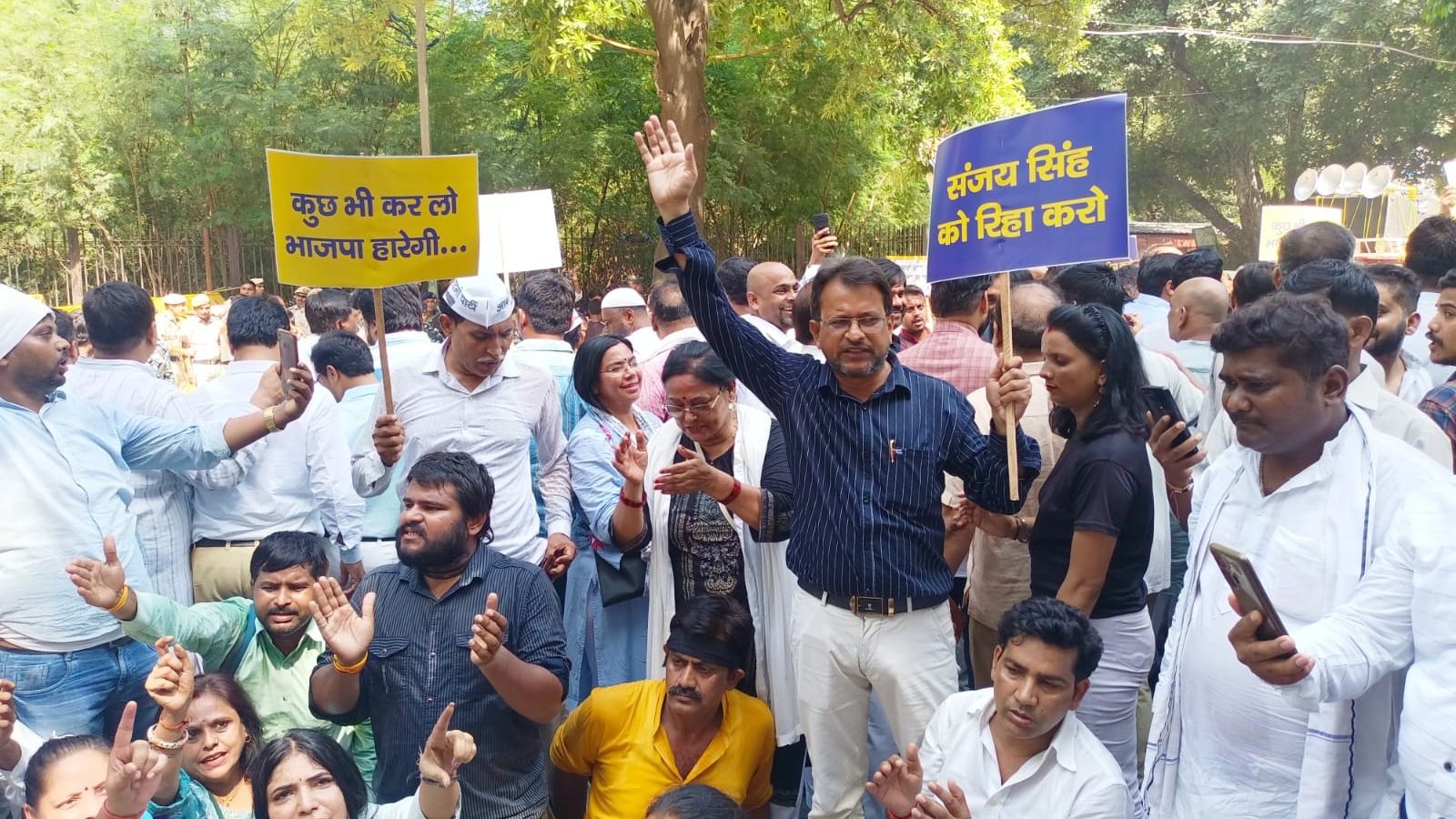 AAP Cadre Stages Sit-in Protest Over 'misuse Of Agencies' As Sanjay ...