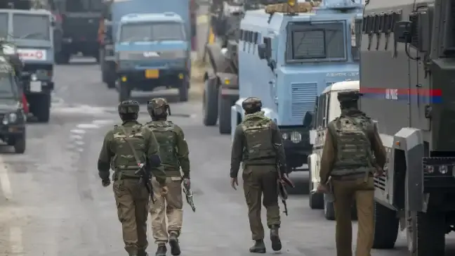 4 Construction Workers Injured in Bus Attack by Masked Men in J&K's Ramban Kashmir Police