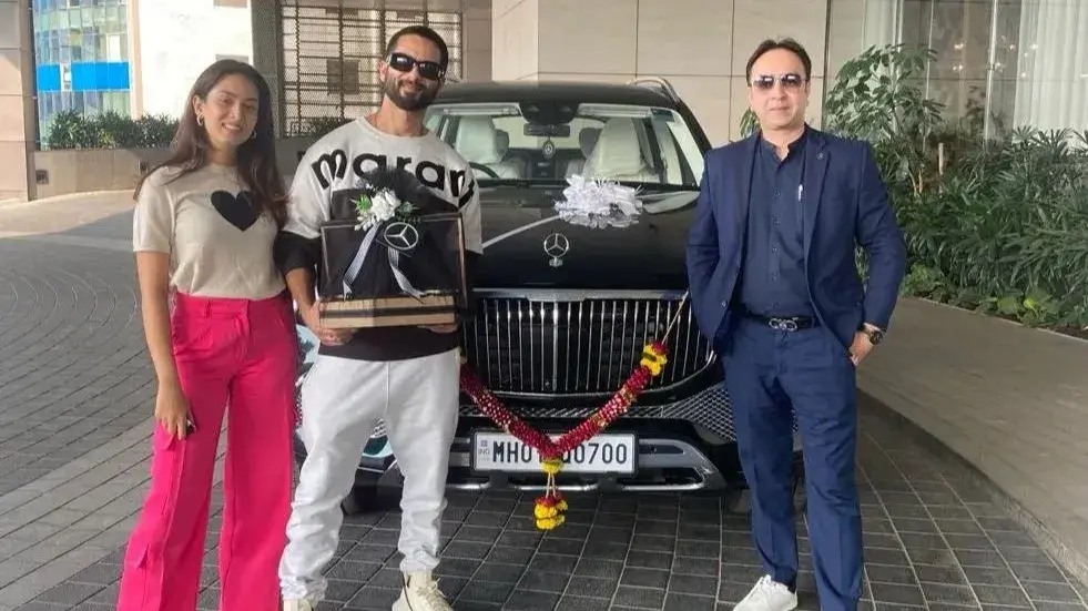 Shahid Kapoor-Mira Rajput buy Mercedes Maybach GLS 600 worth ₹3.5 crore | Photos Shahid Kapoor buys Mercedes Maybach