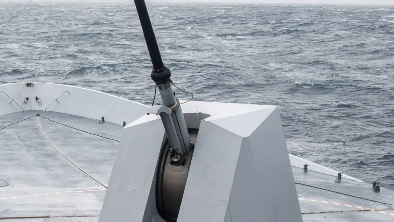 An Oto Melara Breda 76mm Naval gun.