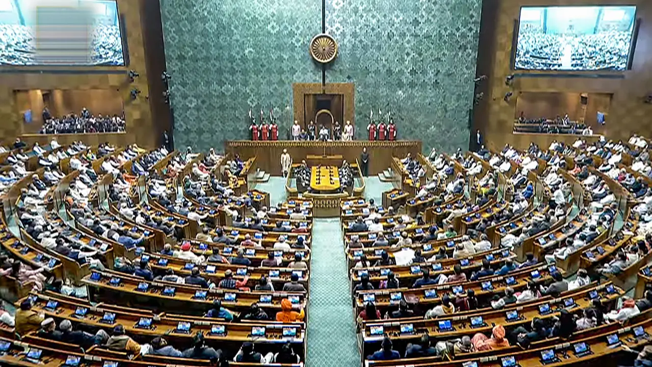 बजट सत्र के दूसरे चरण में पेश हो सकता है वक्फ विधेयक- सूत्र, संसद में हंगामा तय Waqf Bill may be introduced in the second phase of the budget session Source