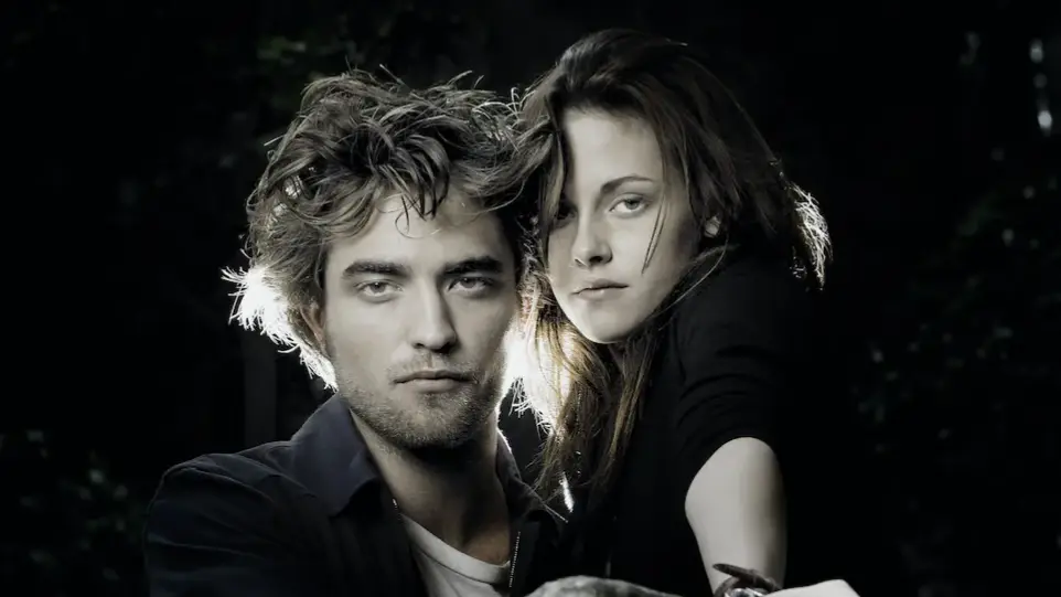 Kristen Stewart Finds It 'Weird' To Discuss Her Relationship With Twilight Co-star Robert Pattinson Kristen Stewart with robert pattinson