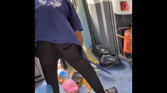 Indian Railways: trash dumped on tracks from moving train