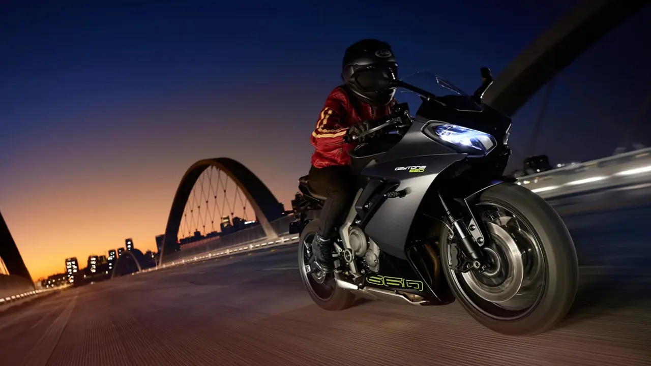 Triumph takes the wrap-off Daytona with 660cc triple threat Triumph Daytona 660