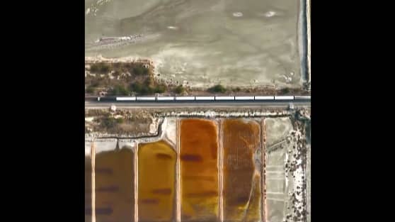 Aerial Video of Train Passing Through India's Largest Salt Lake | WATCH ...