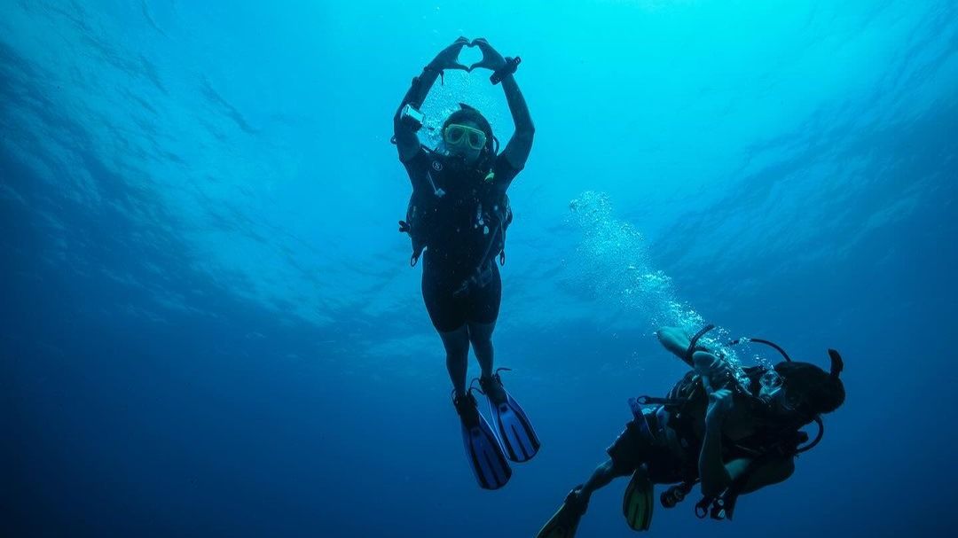 Sonakshi Sinha Shows Off Her Love For Ocean As She Goes Scuba Diving