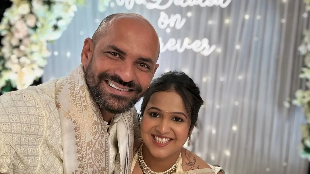 Satyaprem Ki Katha Director Sameer Vidwans Ties The Knot With Juilee Sonalkar, Shares First Photo Sameer Vidwans
