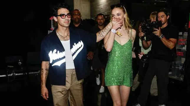 Joe Jonas files to dismiss Miami divorce case after 'successful mediation' with Sophie Turner Joe Jonas, Sophie Turner