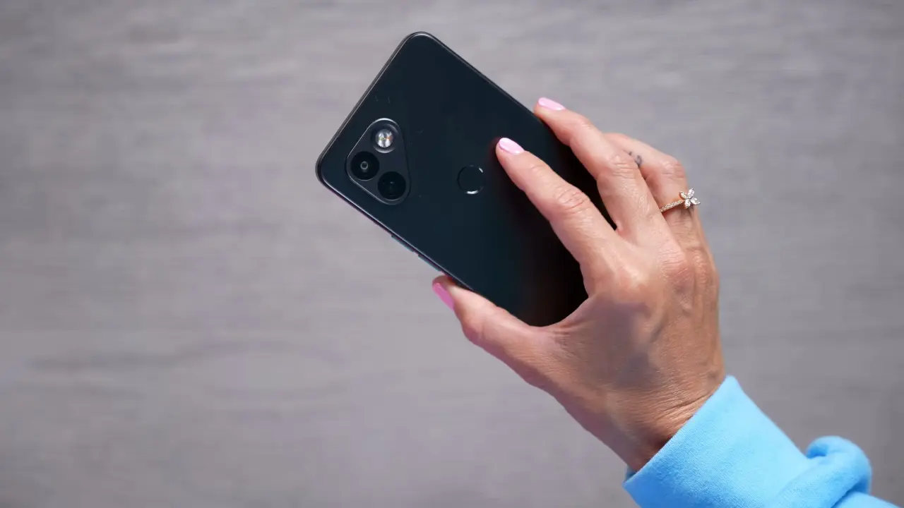 Solana Mobile to launch second crypto-ready smartphone Solana Smartphone