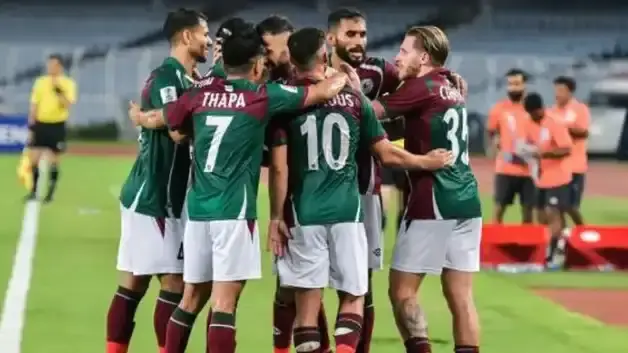 Mohun Bagan SG vs Bashundhara Kings in action