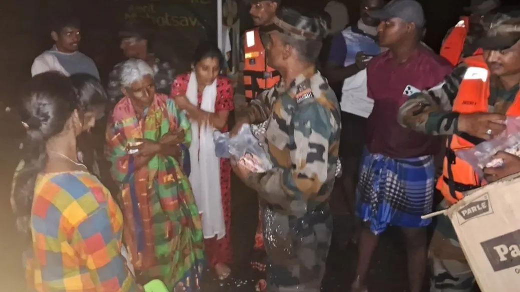 Top Highlights: Indian Army Rescues 26 Women, 10 Children From ...