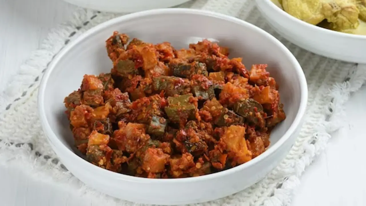 From aloo baingan to chocolate-covered bacon. Check out the world’s 100 worst foods, full list Aloo baingan in the list of world's worst 100 foods