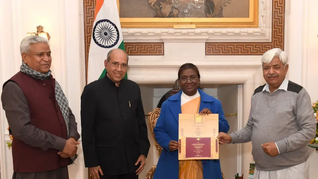 President Droupadi Murmu Gets Invitation for Ram Mandir Pran Pratistha in Ayodhya on January 22