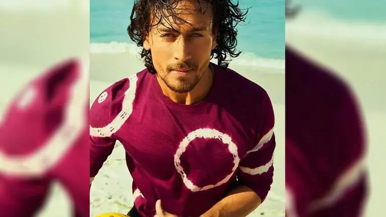 Tiger Shroff unleashes 'gorilla mode'; fans react as they hail 'Tiger zindabaad' Tiger Shroff