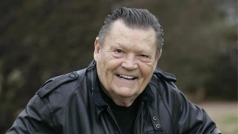 Grand Ole Opry country singer Stonewall Jackson dies at 89 singer