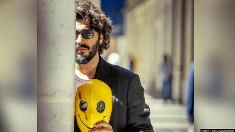 Arjun Kapoor takes 'Ek Villain Returns' promotions to Paris; poses with yellow mask Arjun Kapoor
