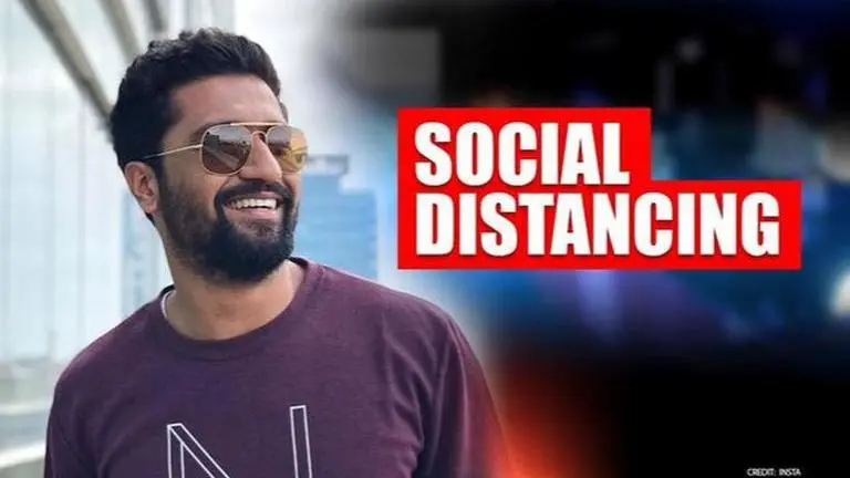 Vicky Kaushal's new friend won't shake hands, knows the social distancing game; see pic Vicky Kaushal