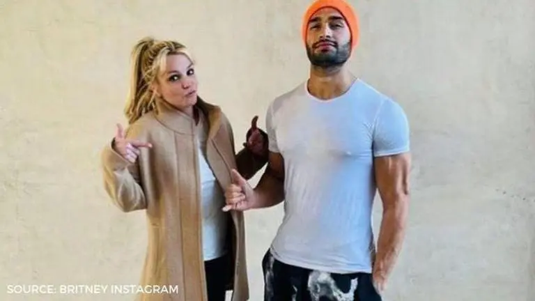 Britney Spears wishes beau Sam Asghari on his birthday, grooves to her song 'Toxic' britney spears