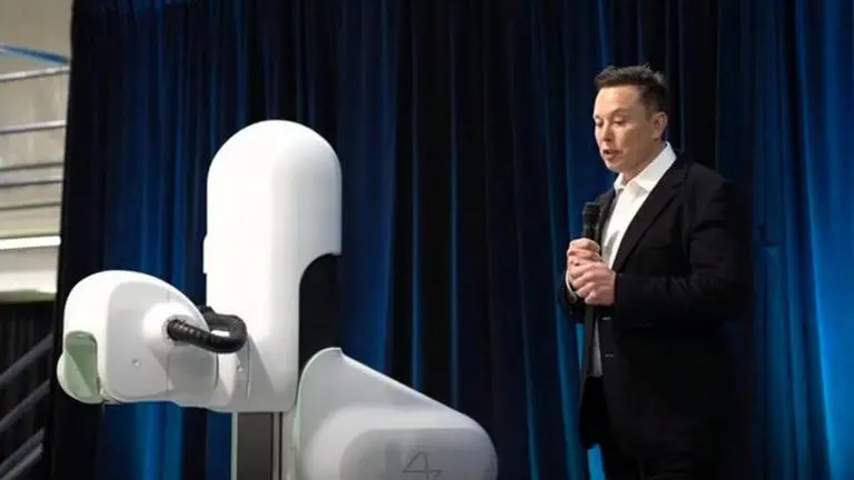 Elon Musk's Neuralink launches brain-hacking device LINK V0.9 with surgical bot Elon Musk