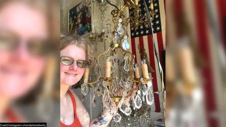 British woman wants to marry 93-year-old chandelier Lumiere, talks about 'objectophilia' (Image Credits: AmandaLiberty/Instagram)