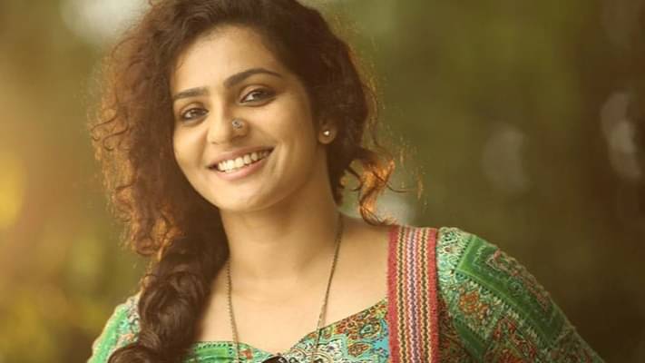 Parvathy Thiruvothu Opens Up About Her Absence From Malayalam Film ...