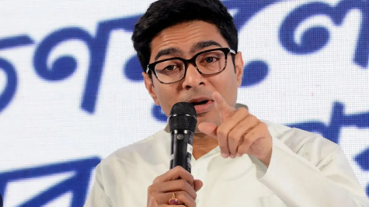 Abhishek Banerjee Calls Adhir Ranjan a 'BJP Agent'