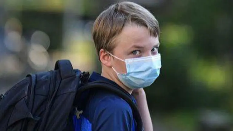 German coronavirus tests backlog: 900 positive not yet told